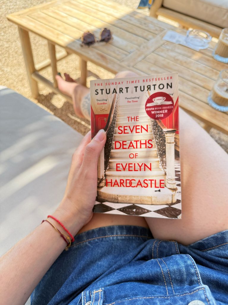 Knjiga The Seven Deaths of Evelyn Hardcastle, Stuart Turton